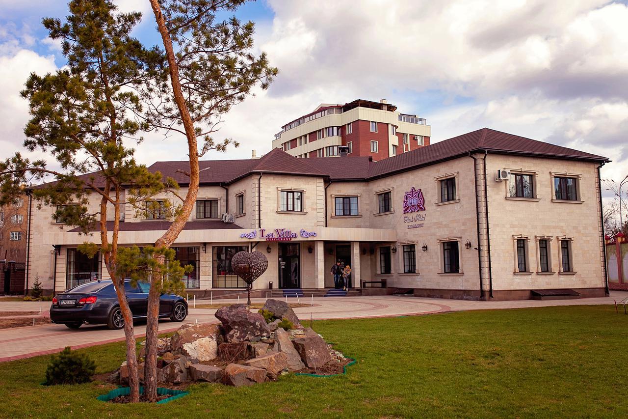 Park Hotel 卡拉甘达 外观 照片