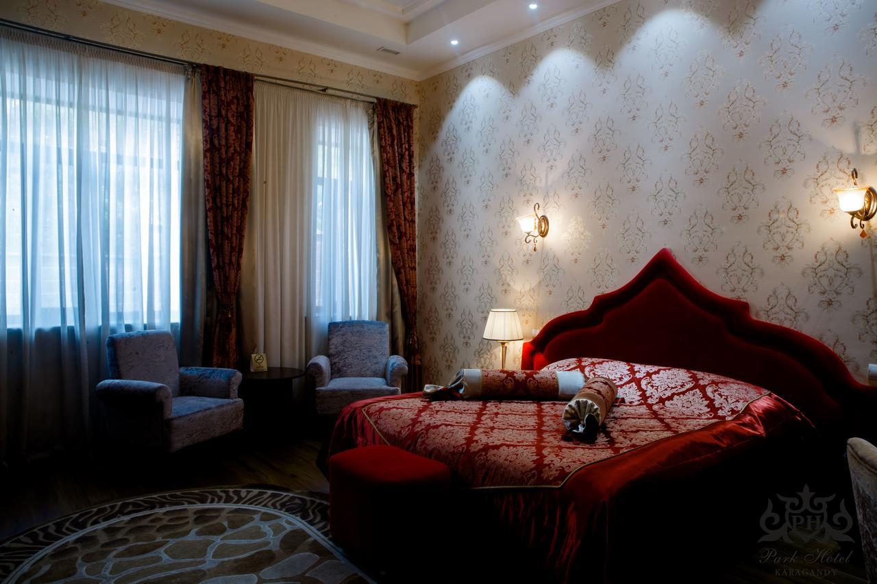 Park Hotel 卡拉甘达 外观 照片